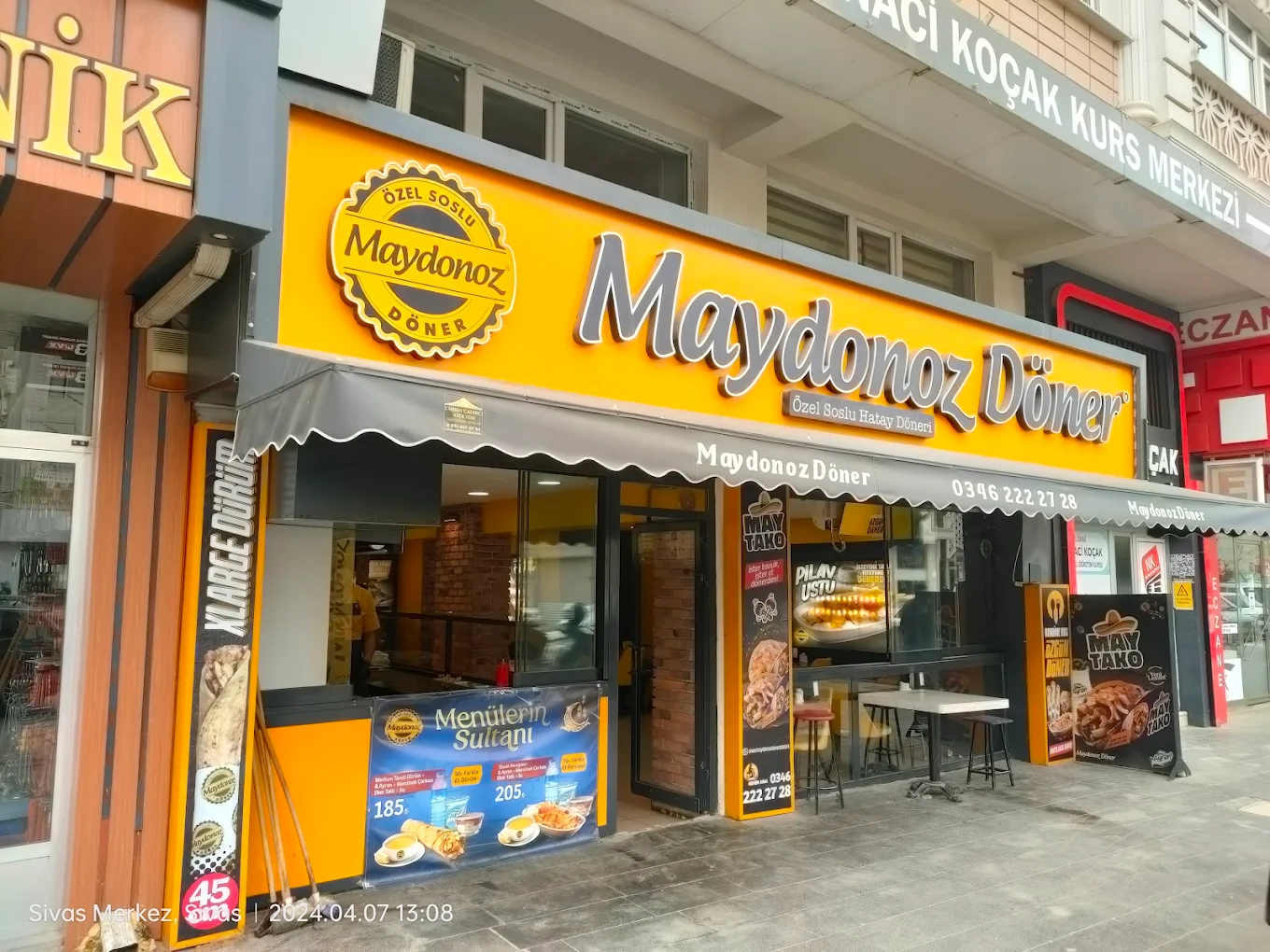 Sivas Maydonoz Döner şubesi dış görünümü